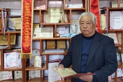 2025两会探寻中医魅力:中医之光李培瑜,揭秘与传承创新之路